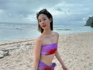 "KARA" Youngji wears a bikini to show off her slender body