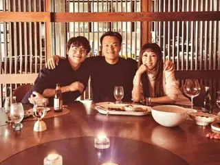 Singer Kim Wan Sung has a nice meal with JYPark & Sung Si Kyung...A warm friendship