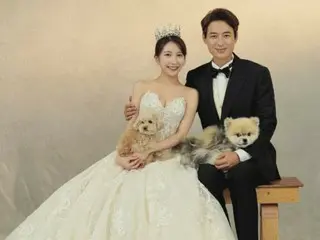 Singer Lee Ji Hoon & Ayane release wedding photos "We look happy"