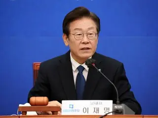 Representatives of the Democratic Party of Korea and Lee Jae-myung say, ``Our realistic goal is to become the largest party...we will judge the incompetent government.'' - South Korea
