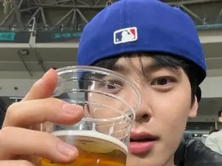 Cha Eun Woo (ASTRO) watches the MLB opening game... G-DRAGON & Taecyeon (2PM) and other stars also appear