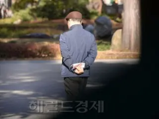 In the era of 10 million single-person households…More than two out of five households are "living alone" = Korea