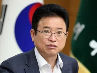 North Gyeongsang Province Governor Demands Retraction of Japan's Diplomatic Bluebook's "Distortion of Liancourt Rocks and Unjust Claim of Sovereignty" = South Korea