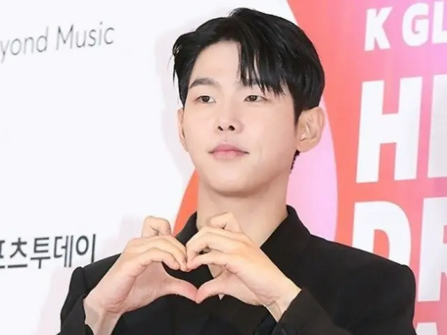 [Full article] Singer Paul Kim announces marriage after nine years of love... promising life to "someone who always tells me everything will be okay"