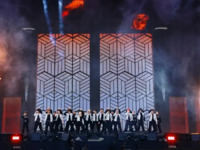 "We ran for today"... "SEVENTEEN" is "emotionally moved" on the first day of their 2-day concert at Sangam World Cup Stadium