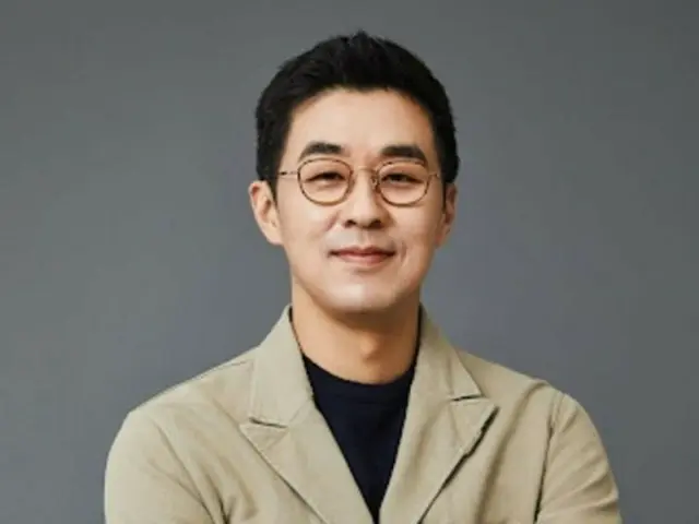 Park Ji-won, CEO of HYBE, who is in the black with sales of 360 billion won, comments on the situation with ADOR, saying, "Towards a good conclusion... Worries over the advancement of multi-labels are being addressed."