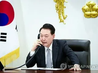 President Yoon speaks by phone with Singapore's new prime minister to congratulate him on his inauguration