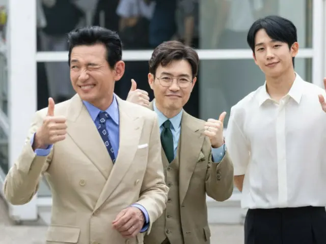 "Veteran 2" Hwang Jung Min & Jung HaeIn, hot photocall scene at Cannes Film Festival