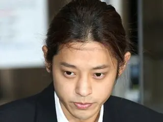 Singer Jung Joon Young, accused of gang rape and illegal filming, is now "preparing to emigrate overseas" after being released from prison... What are the reactions online?