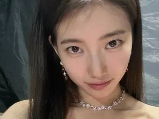 Suzy (former Miss A) shows off her glowing skin goddess look