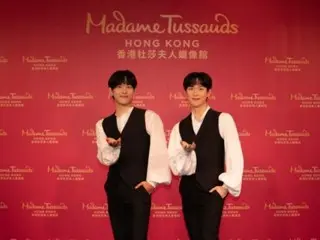 Im Siwan (ZE:A) and his wax figure have an astonishing synchronization... which one is the real one?