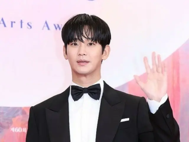 キム・スヒョン、あいさつしただけなのに…突然の熱愛説に当惑