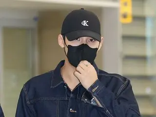 [Photo] SEVENTEEN's MIN-GYU arrives in Korea in a denim-on-denim outfit!