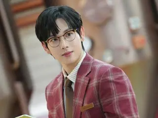Im Siwan (ZE:A), a dandy visual perfect for recharging energy... Behind-the-scenes cuts from CF filming revealed