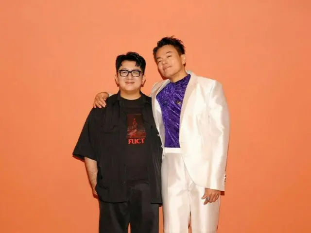 HYBEパン・シヒョク議長、J.Y.Park&「SEVENTEEN」&「TXT」&「ENHYPEN」などとの認証ショット公開…すっかりスマートになった姿が話題