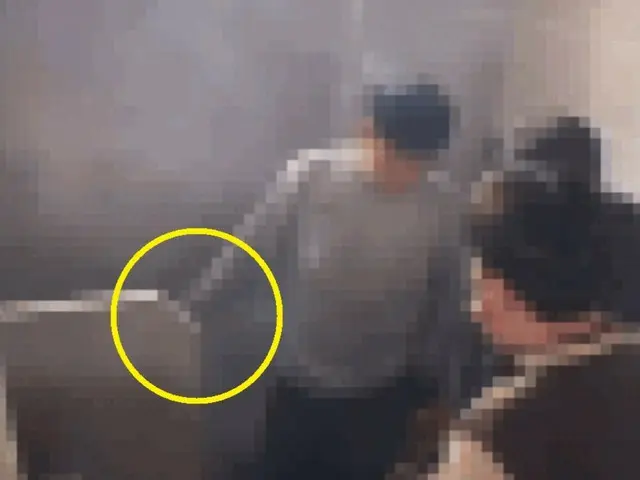 高校生数十人が校内トイレで喫煙する映像＝韓国