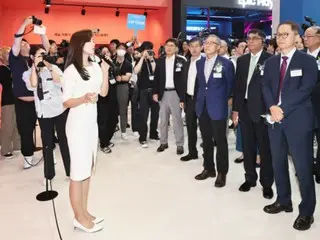 Cutting-edge display technology gathered in one place... Korea Display Industry Exhibition opens = Korean media