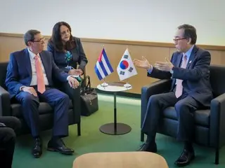 South Korea and Cuba hold first foreign ministers' meeting since establishing diplomatic ties, discuss opening permanent diplomatic mission within the year