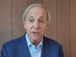 Billionaire investor Ray Dalio to invest in Bitcoin and gold instead of debt assets