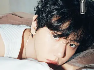 "EXO's" BAEKHYUN releases photo shoot and interview... "I feel bad for making my fans wait all the time"