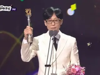 [SBS Entertainment Awards] Yu Jae Suk holds up the trophy, "20th grand prize in 20 years...I did it"