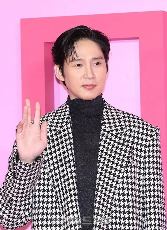 ”優先順位の俳優がいる”パク・ソンフン、ハン・ジミン出演の「未婚男女」で復帰となるか
