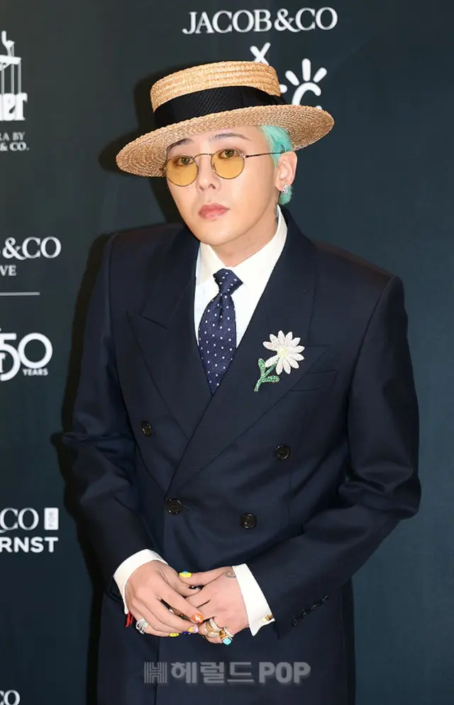 G-DRAGON（BIGBANG）のコンサートが73分遅延し、謝罪した。