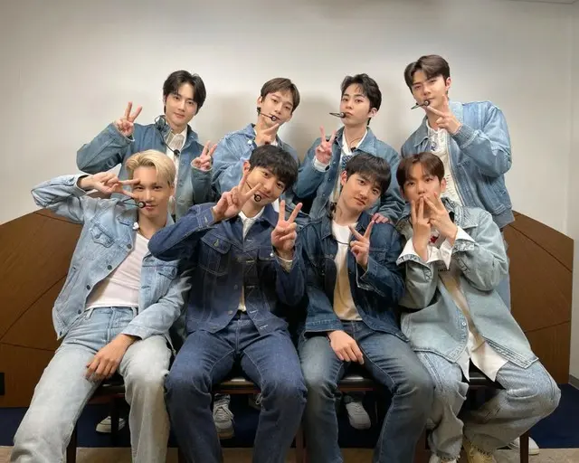 「EXO」、デビュー13周年のお祝い...ライブ放送「13IRTHDAY HOME PARTY」予告