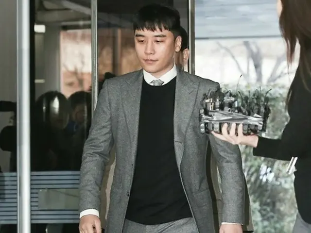 V.I(元BIGBANG)、中国エンタメ事業説を本人自ら否定「事実無根…経済活動NO」