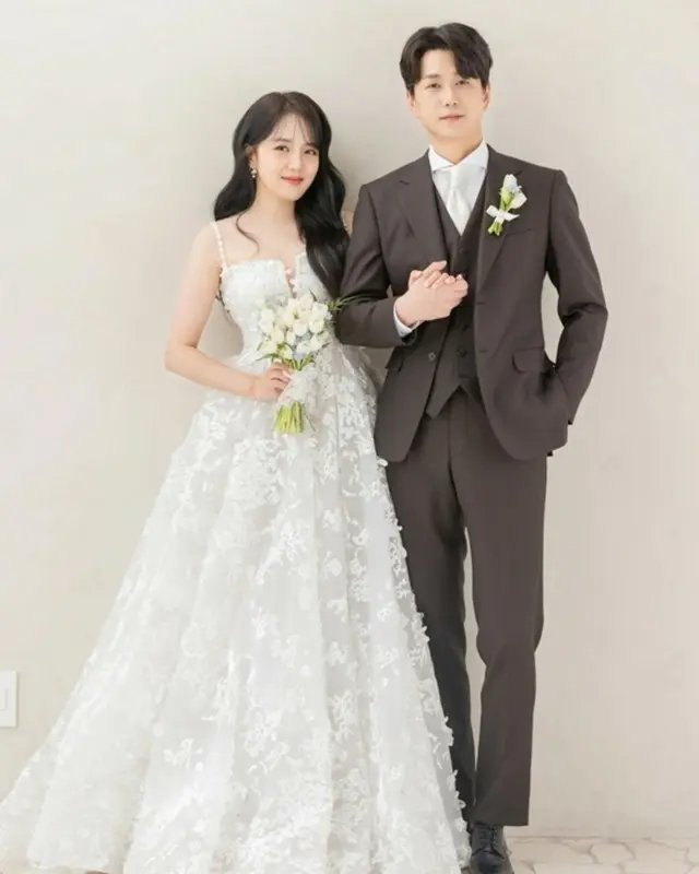 カン・ウンビ、17年間の熱愛実る…ビョン・ジュンピルときょう（5日）結婚…「2人で一生懸命生きる」