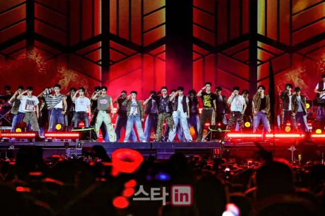 「SEVENTEEN」がK-POP歌手では初めてメキシコの「Tecate Pa’l Norte」に出演した。