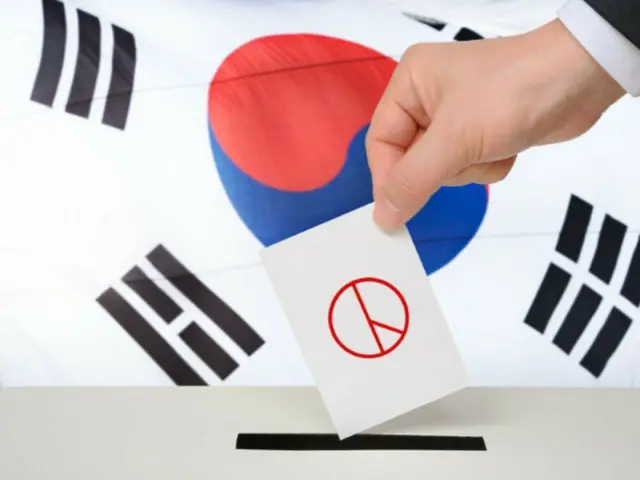 「弾劾無効、ユン・アゲイン」…ユン前大統領支持者集まる＝韓国