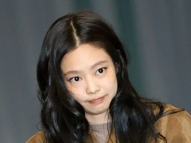 「楽しむ準備はできた？」JENNIE、コーチェラを熱狂の渦に…ROSEとLISAも興奮