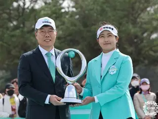 <Women's Golf> Kim Min Ju wins her first professional title and becomes the first champion at the iM Financial Open, a newly established KLPGA tournament