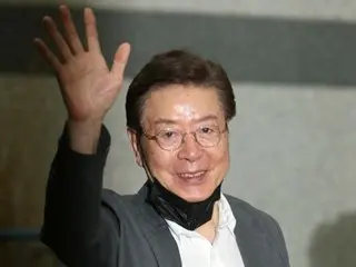 Veteran actor Lee Jung-gil, known for his roles as chairman and president, becomes chairman of the presidential election camp supporters