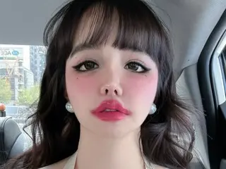 BOM (former 2NE1), is this her "real face" without using any apps? Are "posts" and "real life" too different?