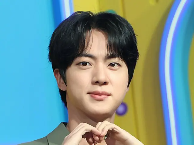 「BTS」JIN、初の単独ファンコンサート韓国公演全席完売…強力なチケットパワー
