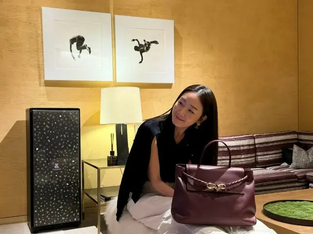 Actress Choi Ji Woo, the more elegant and playful she becomes as she ages, is "Princess Ji Woo"... overflowing with sophistication