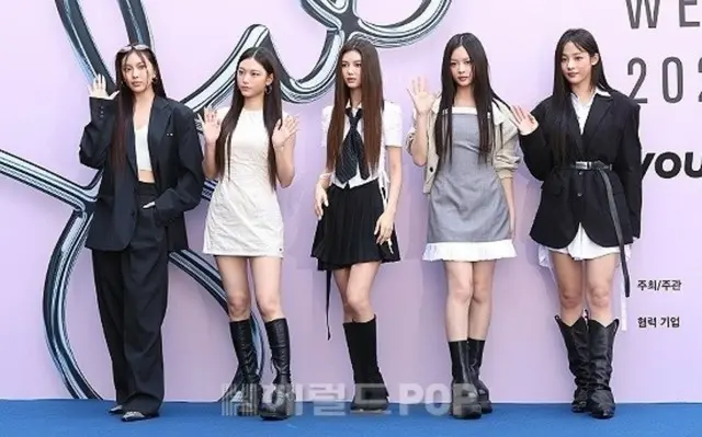 活動中断中「NewJeans」のハニ、近況をライブ配信で伝える 「ファンからたくさんの手紙を受け取った」