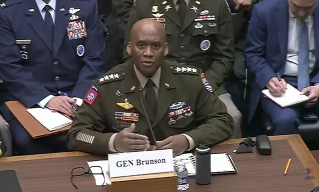 在韓米司令官「韓国は、まるで中国の前にある“航空母艦”」…「在韓米軍は “北の撃退”だけではない」