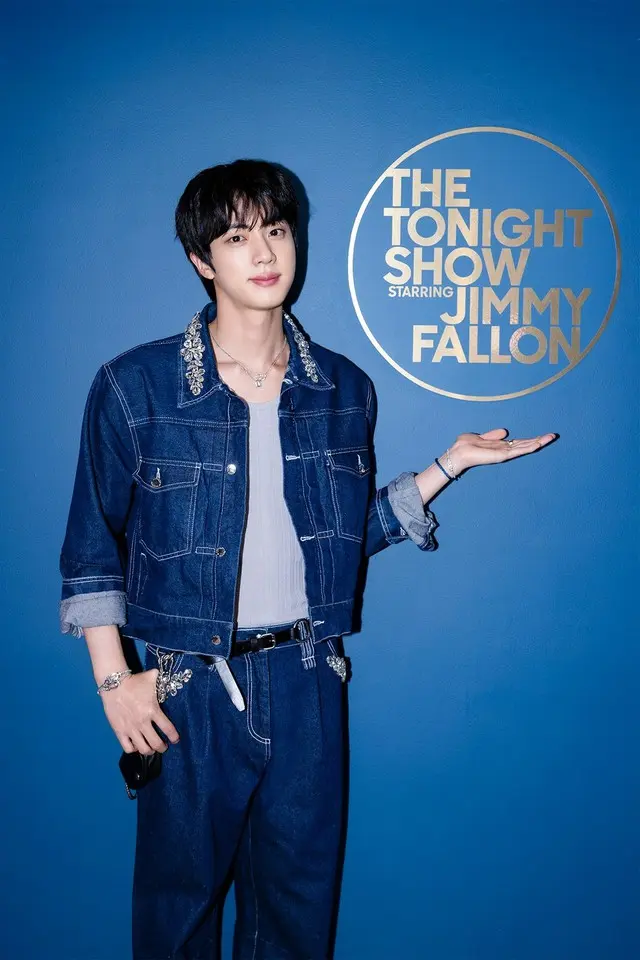 「BTS」JIN、米NBC「ジミー・ファロンショー」に再び出演…全世界を魅了した