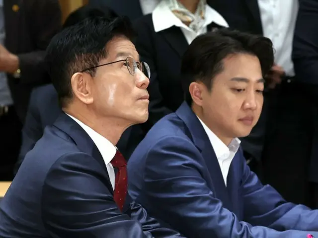 Kim Min-seok, standing joint election strategy committee chairman of the Democratic Party, said, "There is a high possibility that candidates Kim Moon-soo and Lee Jun-seok will be unified...their approval ratings will fall" (South Korea)