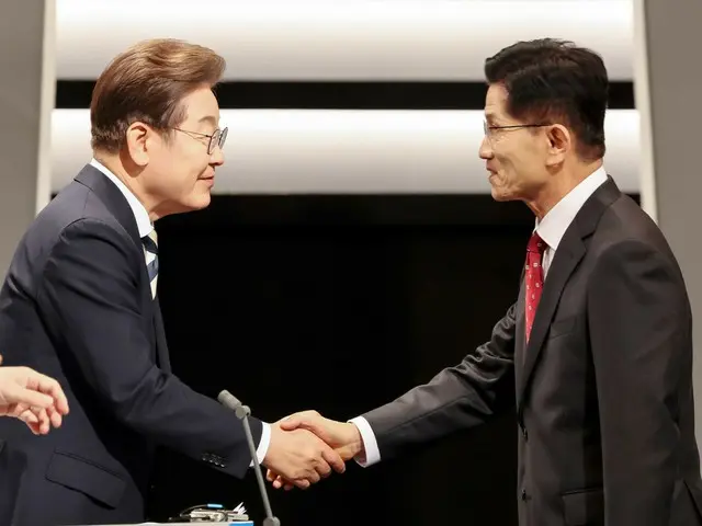 "Kim Moon-soo is pro-Japan" "Lee Jae-myung is pro-North Korea, pro-China" ... Negative attacks intensify in South Korea