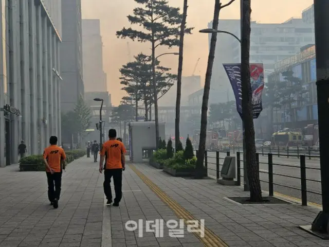 Fire in Seoul causes eye pain... Residents and tourists "run around in confusion" due to smoke