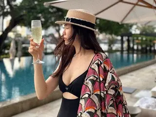 Actress Park HaSun's bold exposure surprises her husband Ryu Suyeong... Her swimsuit style is "brand"