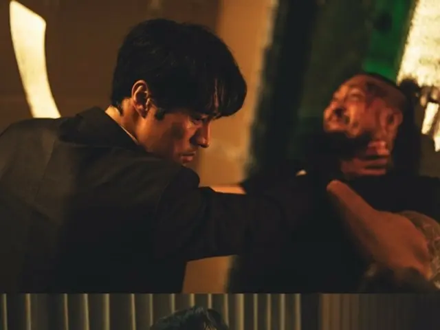 From So Ji Sub & Choo Young Woo to Lee Jun Hyuk, the visuals will cleanse your eyes... Netflix series "The Square" stills released