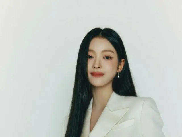 OHMYGIRL's YOO A signs exclusive contract with Saram Entertainment... spurring on acting career