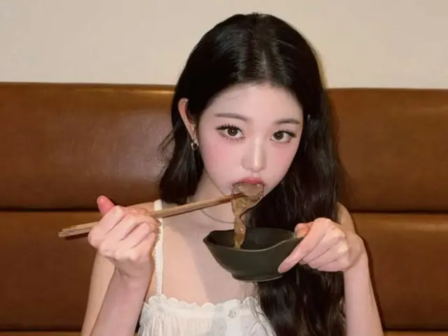 "IVE" Jang Won Young enjoys yakiniku in Japan...Even though he eats so much, he has this style