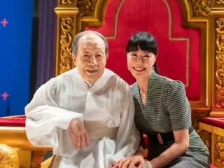 Behind-the-scenes shots of 88-year-old Shin Gu's former smile in the movie "Hi.5" revealed