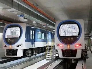 Electric wheelchair falls at Saetgang Station... All Sillim Line services suspended in South Korea